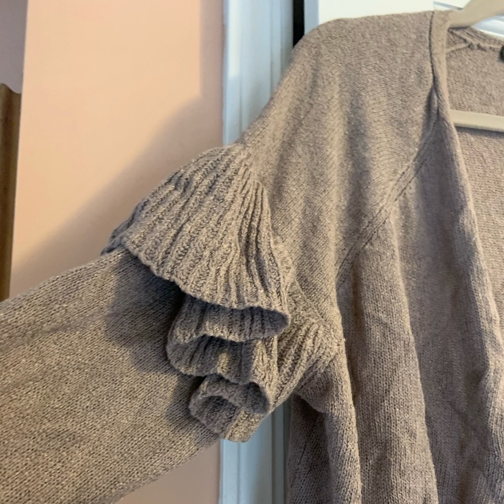NWT! Express 3/4 length ruffle detail open sweater - Picture 3 of 6